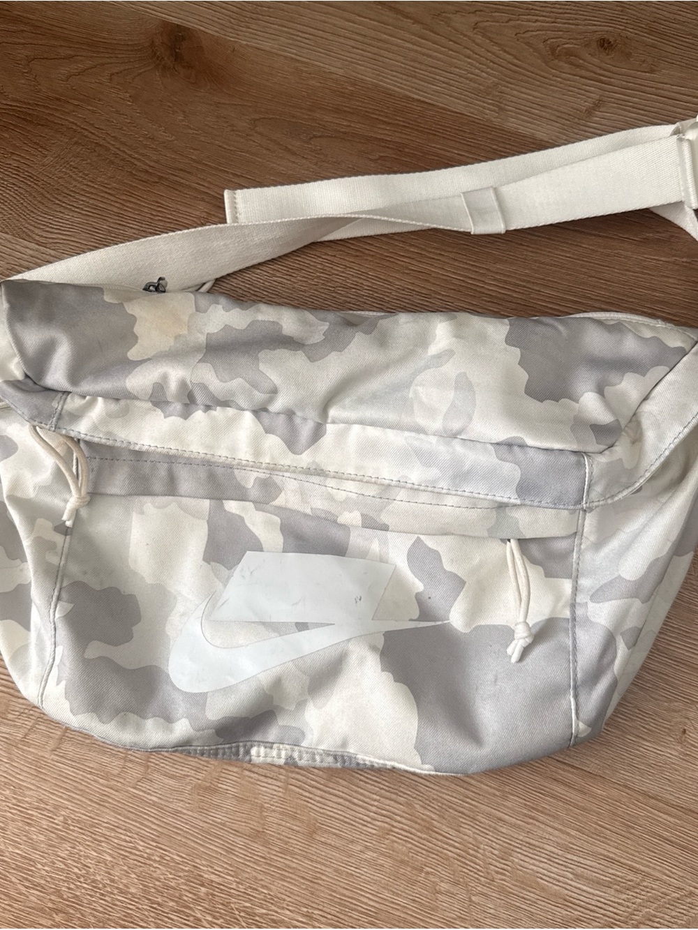 Nike Cream & Light Gray Camo Waist Pack